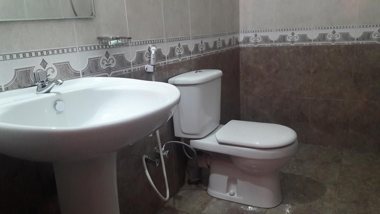 Milano Inn Nuwara Eliya Bagian luar foto