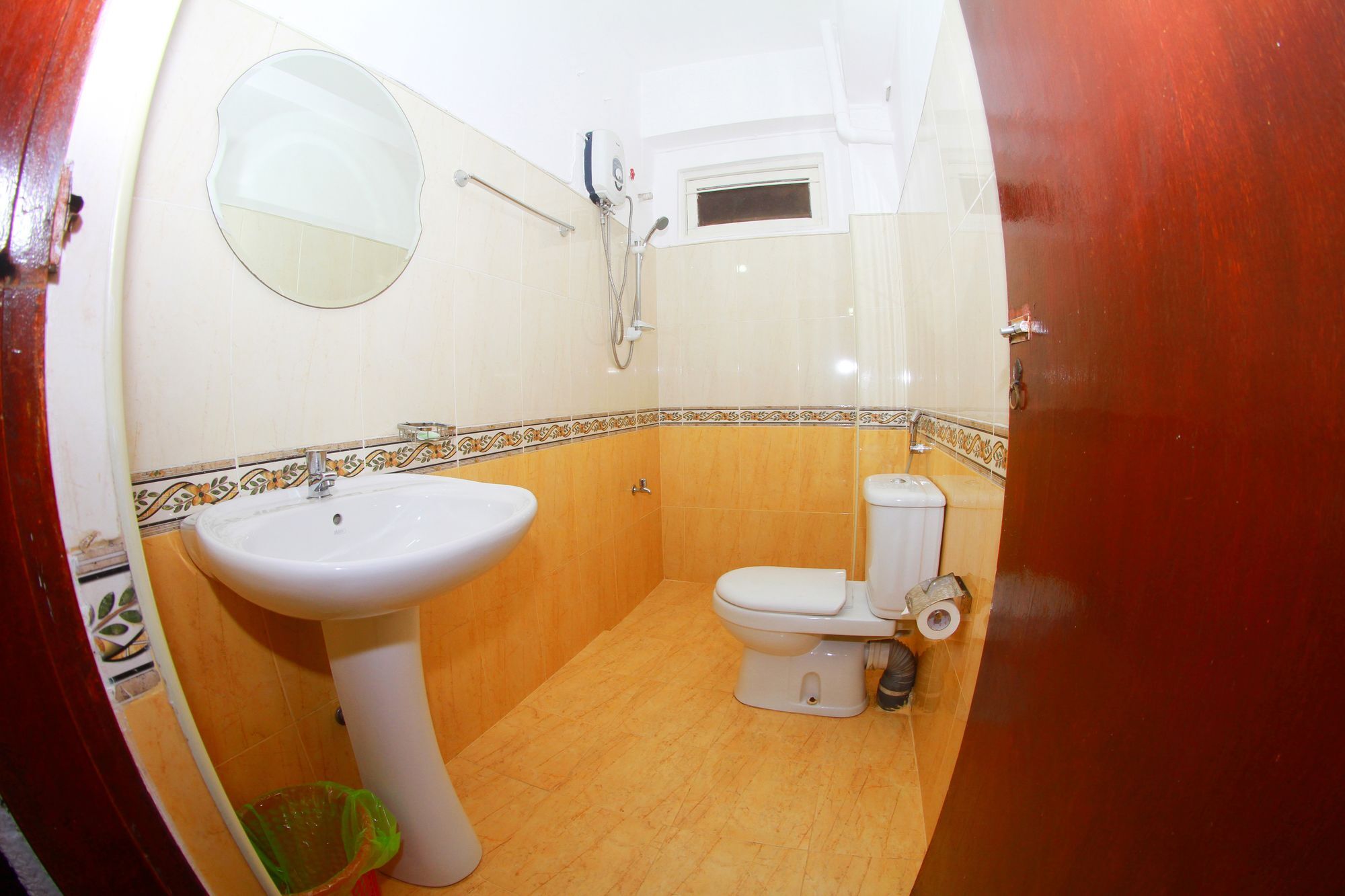 Milano Inn Nuwara Eliya Bagian luar foto